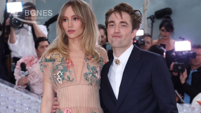 Robert Pattinson and Suki Waterhouse